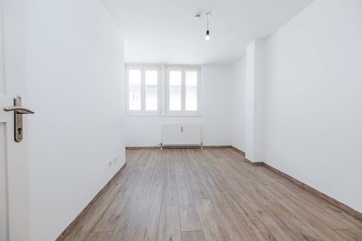 CENTRAL QUIET 4 ROOMS MODERN KITCHEN LIGHT-FLOODED PROJEKT WOHNEN