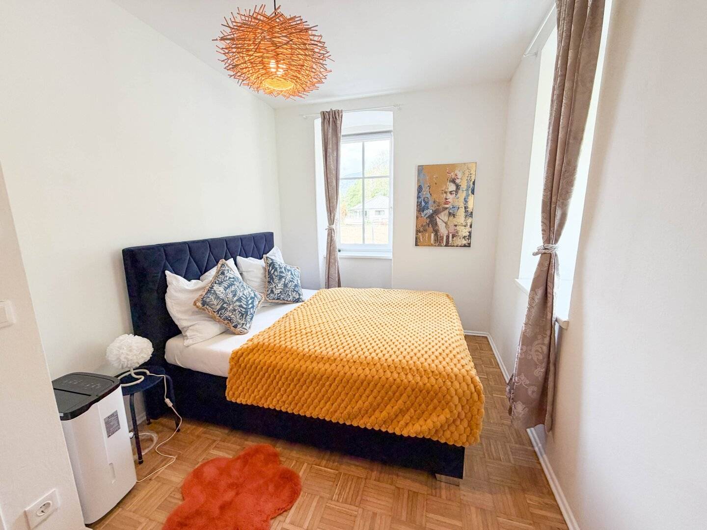 ARRIVE, UNPACK AND FEEL AT HOME - FULLY FURNISHED 2 ROOM RENTAL APARTMENT IN PENK