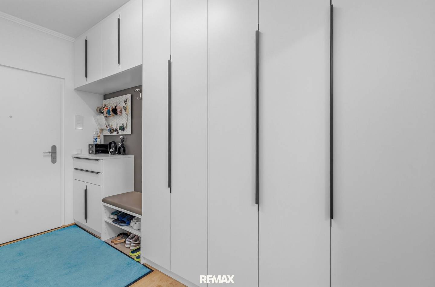 Q-Tower ! Moderne 3 Zimmer mit Balkon &amp; Stellplatz