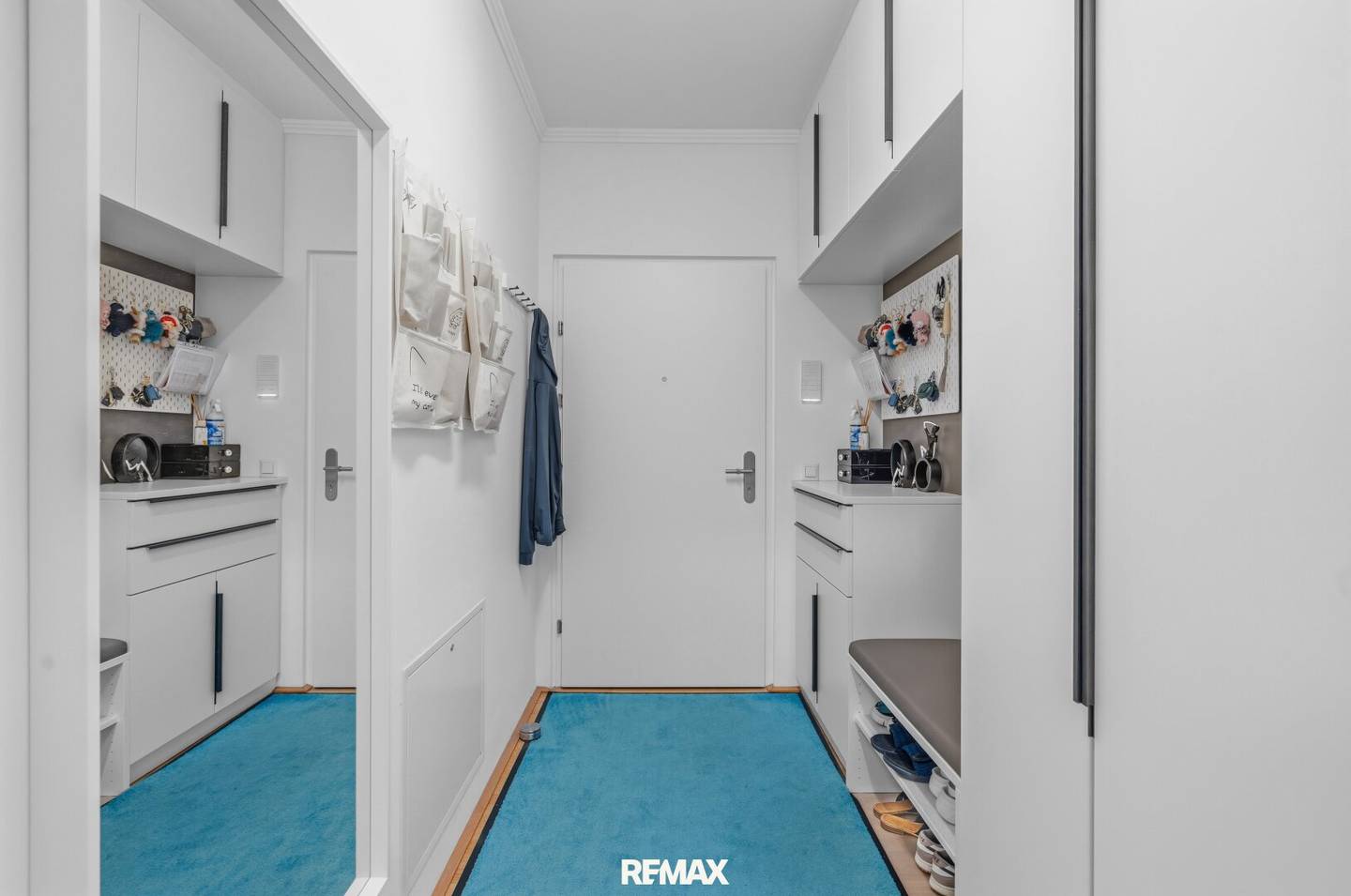 Q-Tower ! Moderne 3 Zimmer mit Balkon &amp; Stellplatz