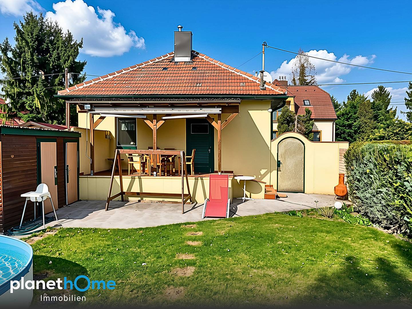Ferienwohnung in ruhiger Grünlage mit Garten und Pool