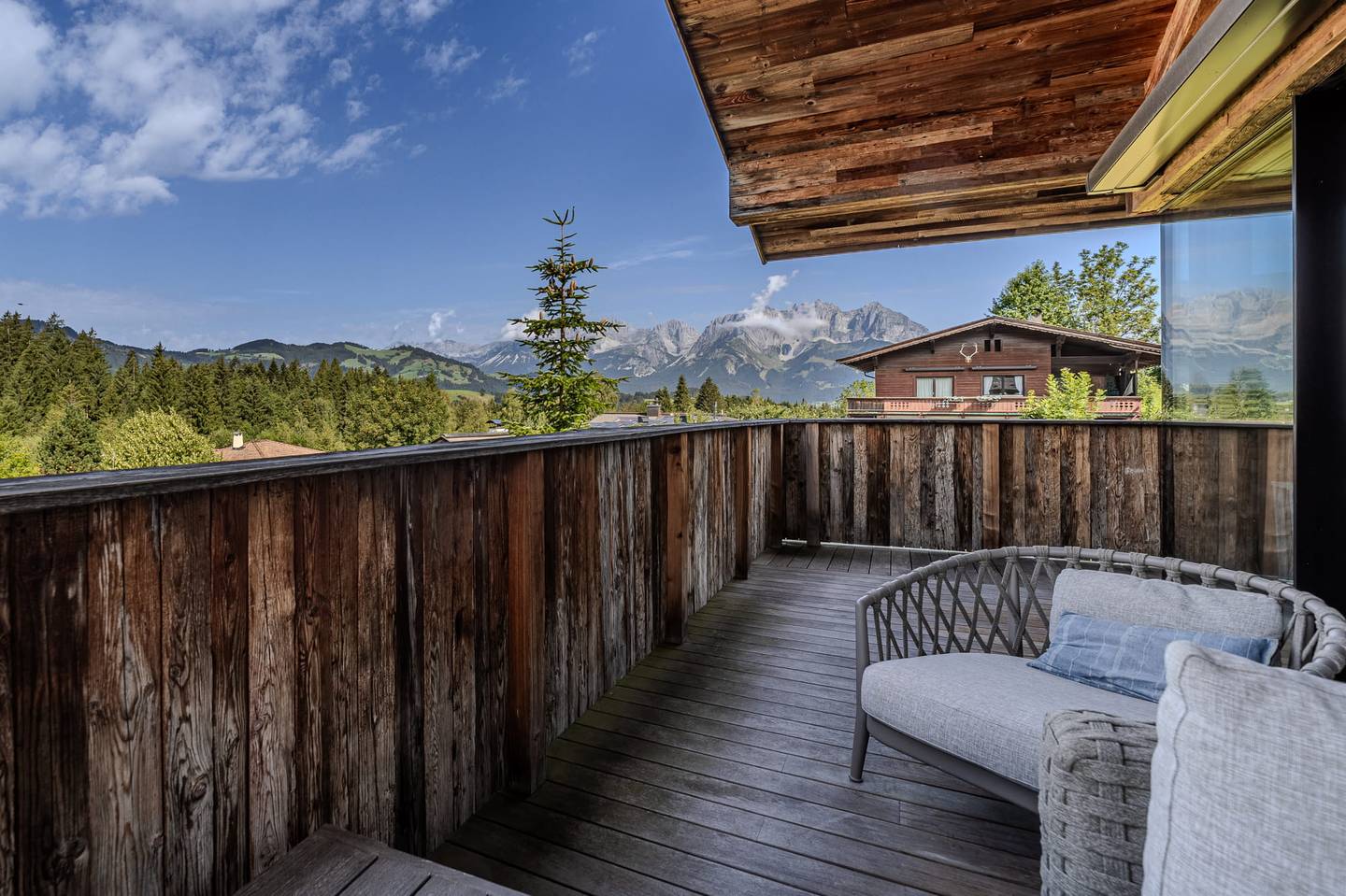 Sonnige Ferienwohnung mit Kaiserblick und Sauna