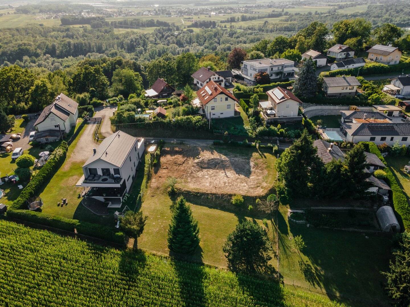 Sunny building plot in Fernitz-Mellach – approx. 800 m² in quiet residential location