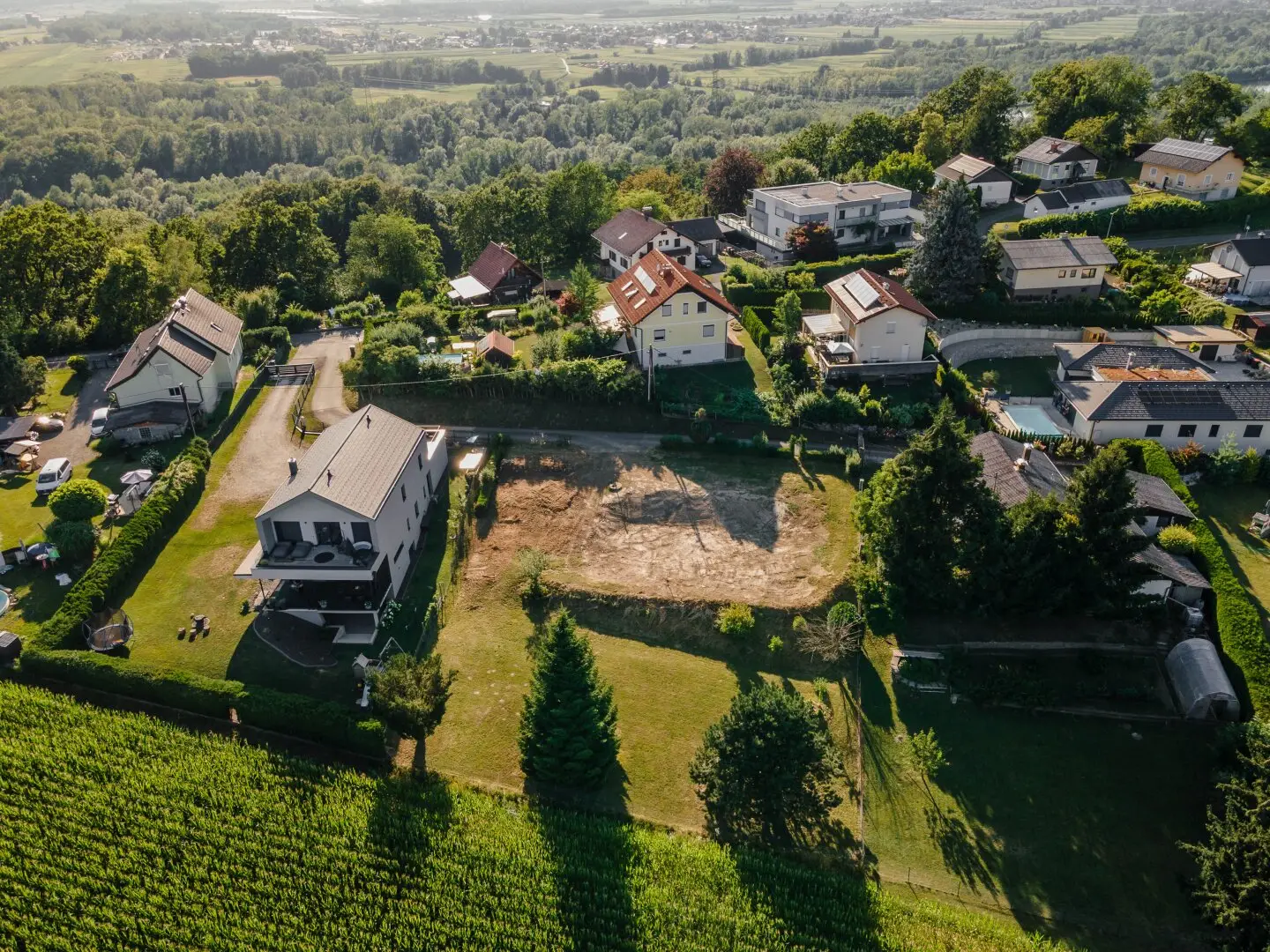 Sunny building plot in Fernitz-Mellach – approx. 800 m² in quiet residential location