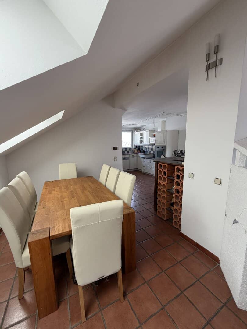 Affordable, central top-floor dream with lots of space, fireplace, sauna and south terrace