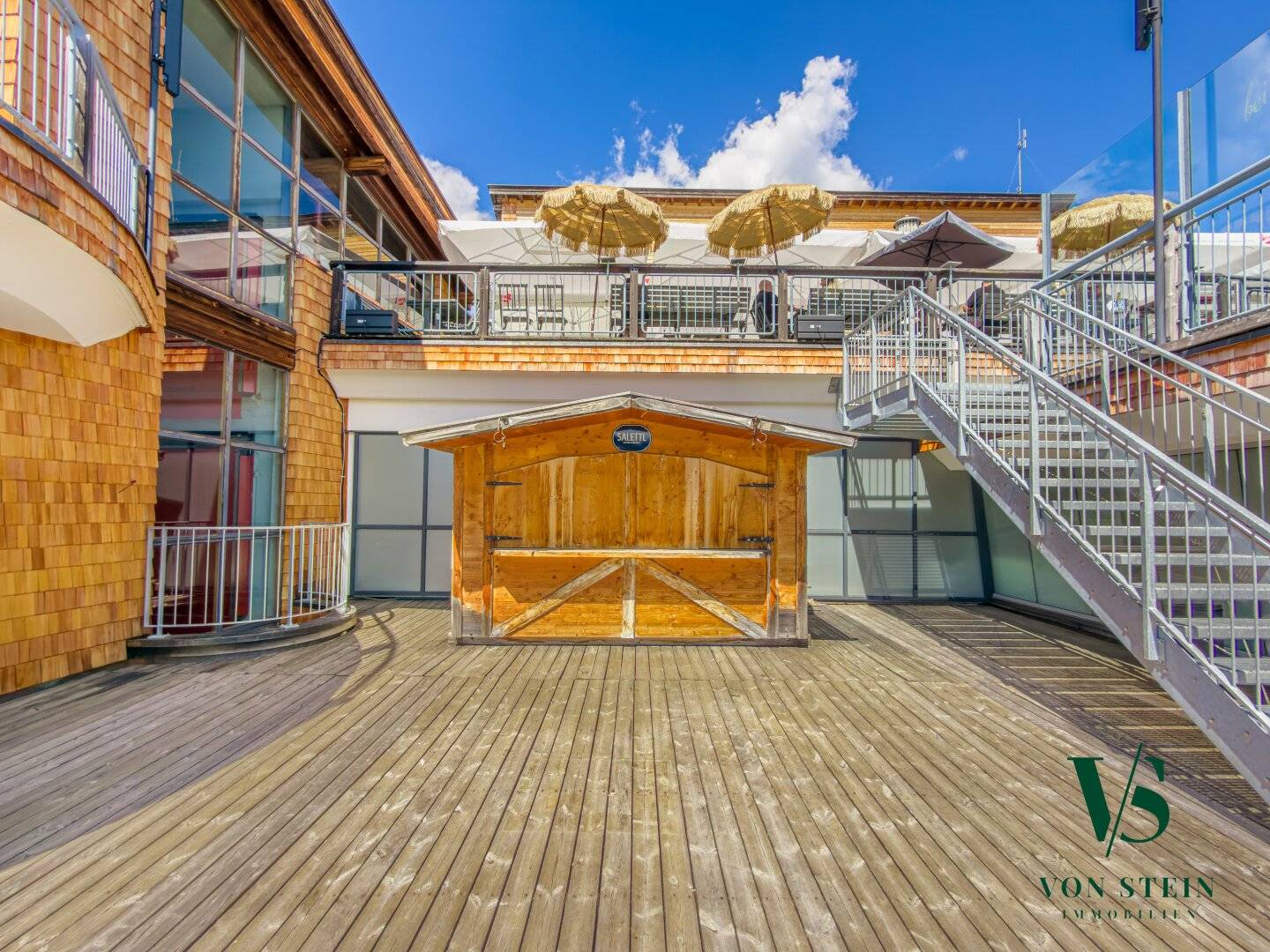 Exclusive promotion and brand space directly at the mountain station Hochkitzbühel/Hahnenkammbahn (Streif race track)