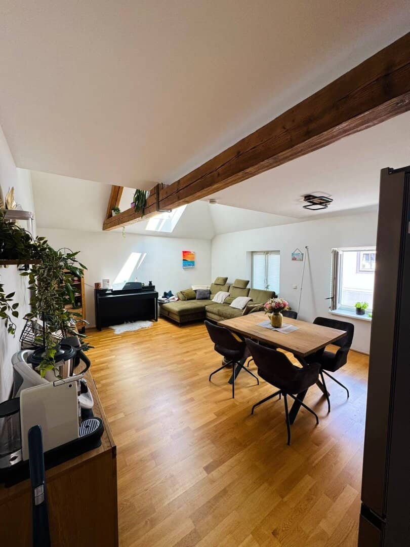 Steyrdorf, top equipped, private parking space, fitted kitchen