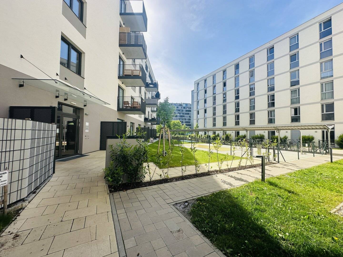 SEEKING SUCCESSOR TENANT! Great 3-room apartment with garden! Prime location very close to Hauptbahnhof and Belvedere! Subway nearby!