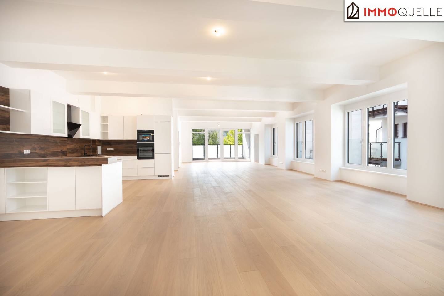 Großzügigkeit, die neue Perspektiven eröffnet - Außergewöhnliches 5-Zimmer-Loft auf zwei Ebenen mit rund 110 m² großer Terrasse, zwei Loggien und eindrucksvollem Open Space in Oberdöbling