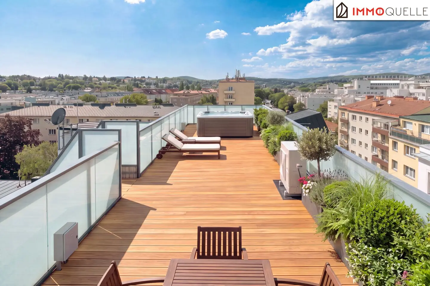 Ein Zuhause über den Dächern Wiens - Großzügige 3-Zimmer-Dachgeschosswohnung mit zwei Terrassenebenen, ca. 90 m² Wohnküche und 360°-Panorama in Wien-Döbling