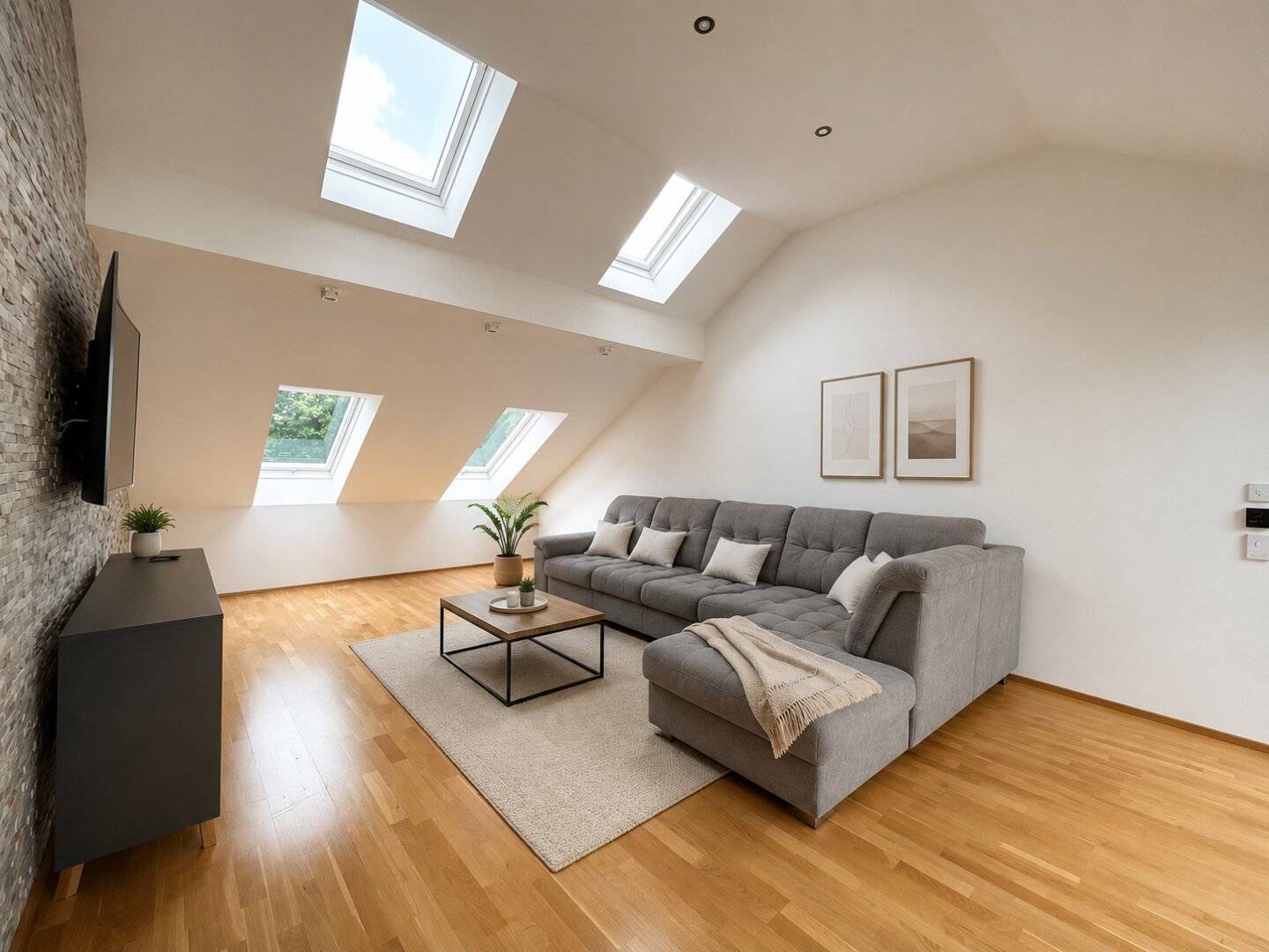 Stylish top floor apartment with premium fittings and low operating costs