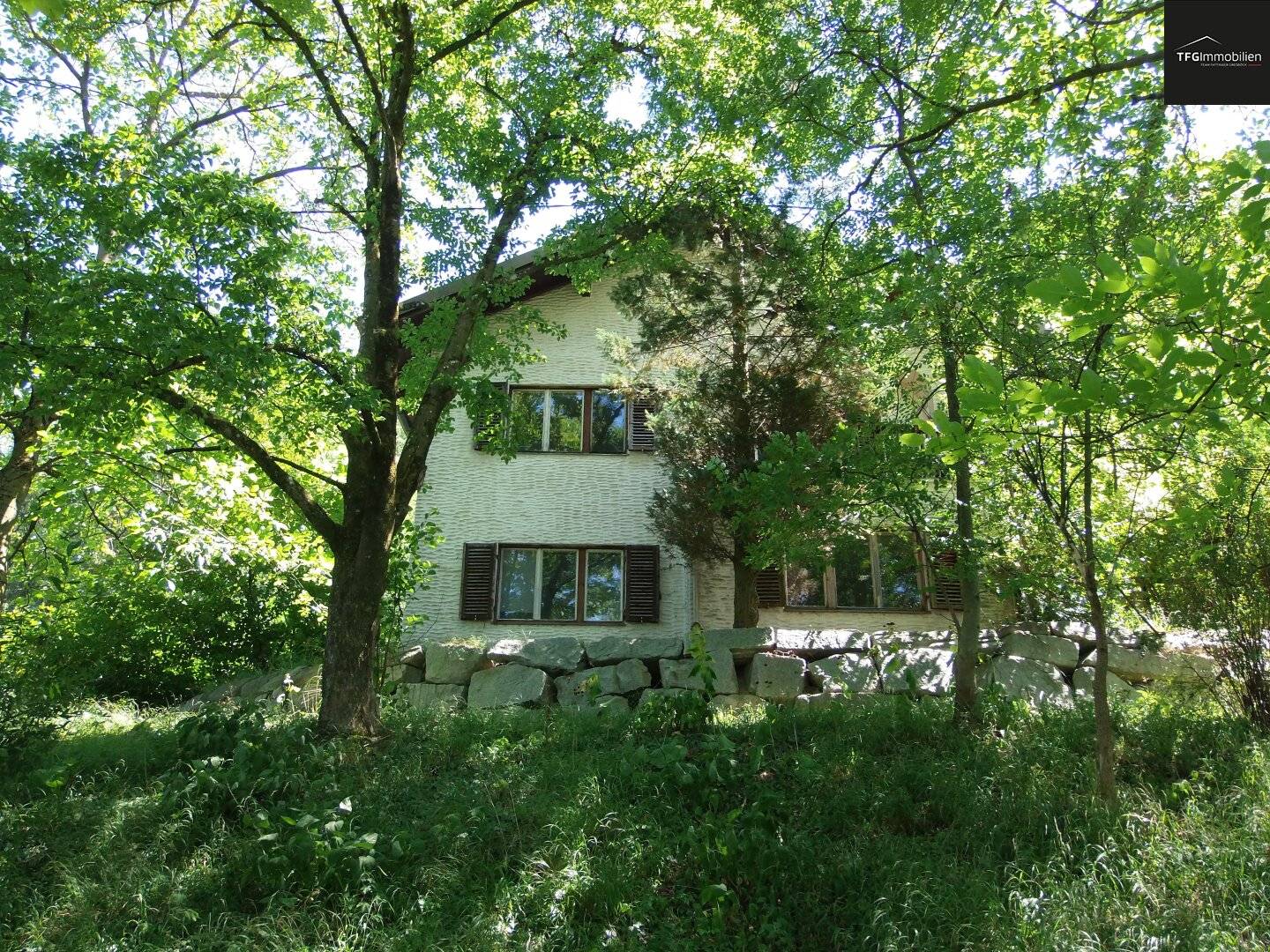 Großzügiges Einfamilienhaus mit Garten, Garage und 6 Zimmern in Ansfelden, renovierungsbedürftig!
