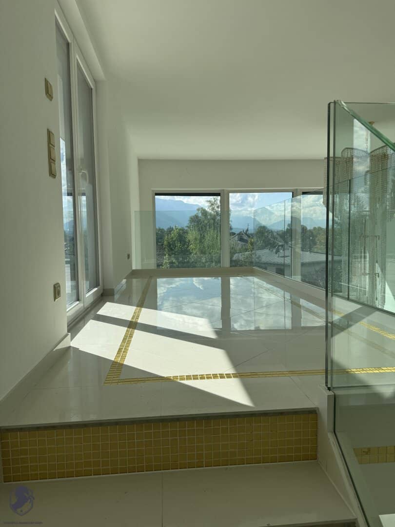 Exclusive Penthouse in Central Location, Luxury Living in Salzburg