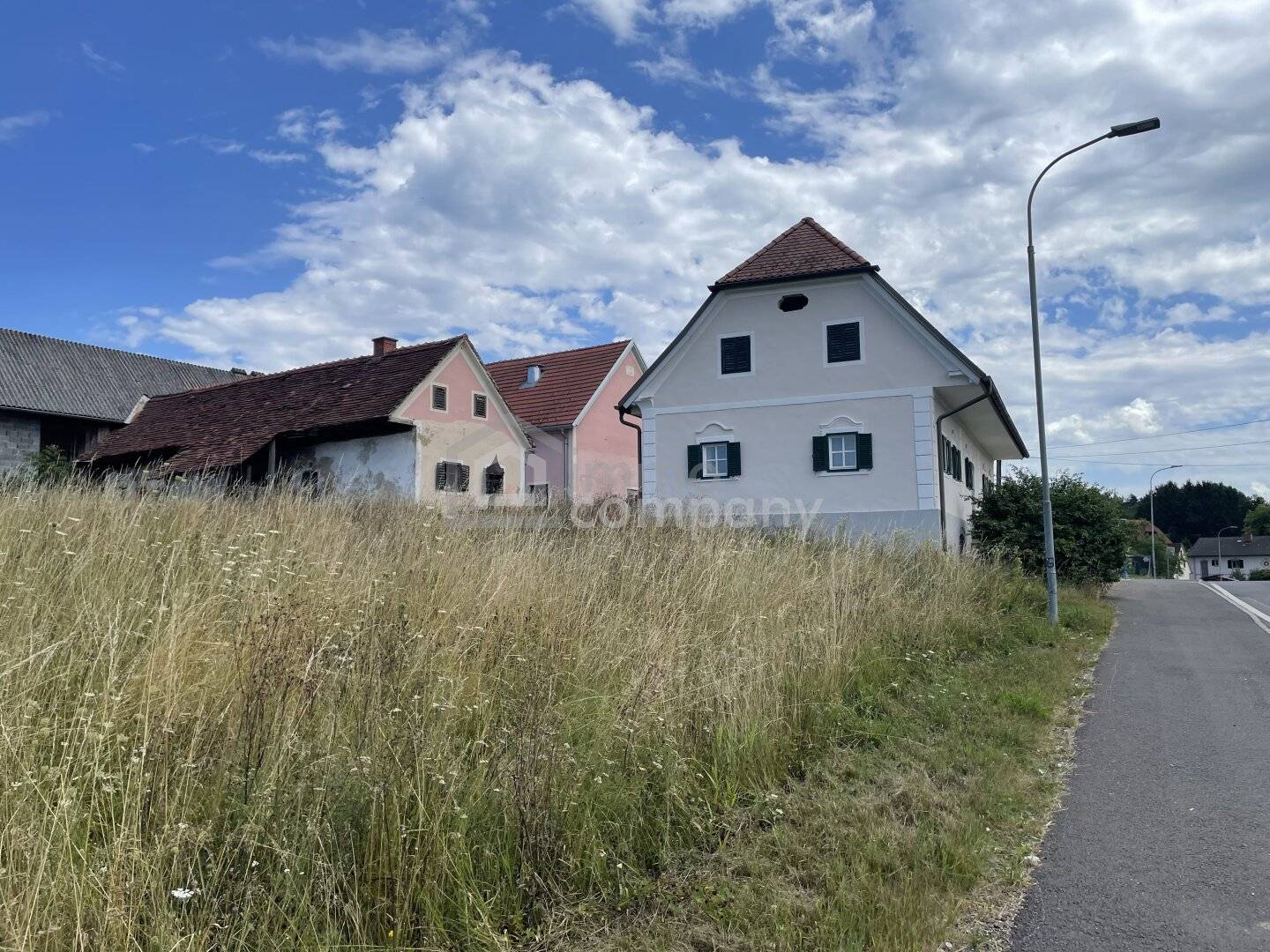 Historisches Anwesen mit rund 8.170 m² Bauland (Dorfgebiet) * Raum für Wohnen, Geschichte und neue Ideen