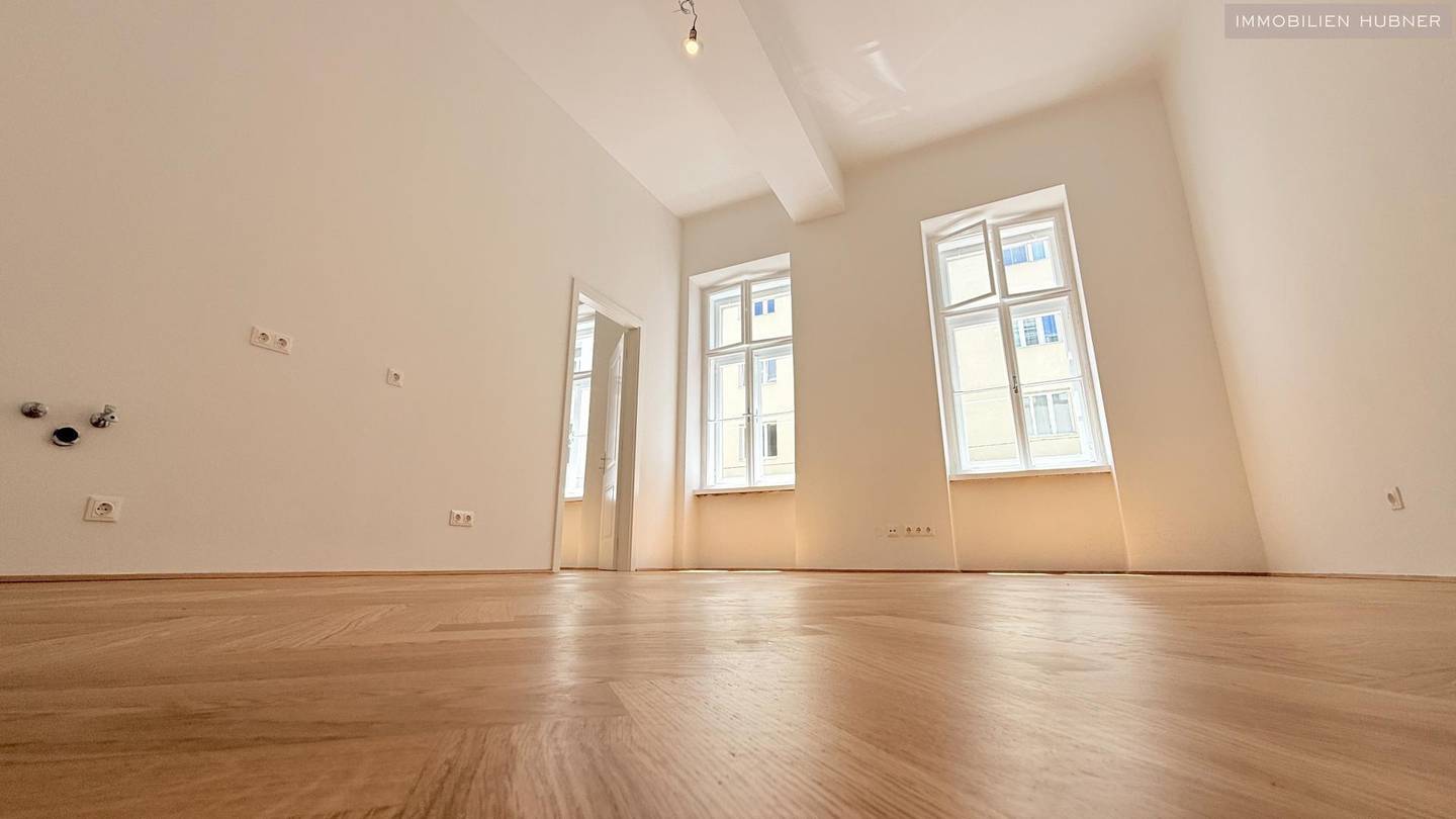 Lichtdurchflutete sanierte Altbauwohnung nahe Augarten