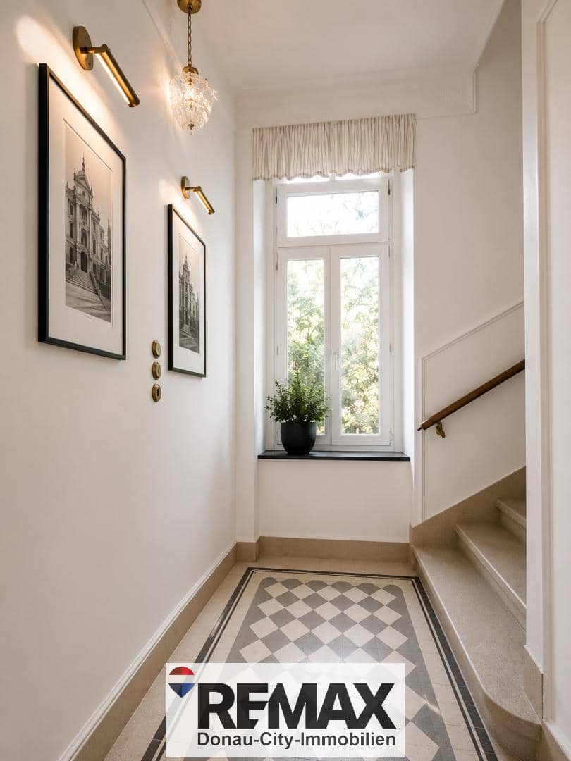 Apartment in villa with large garden and balcony