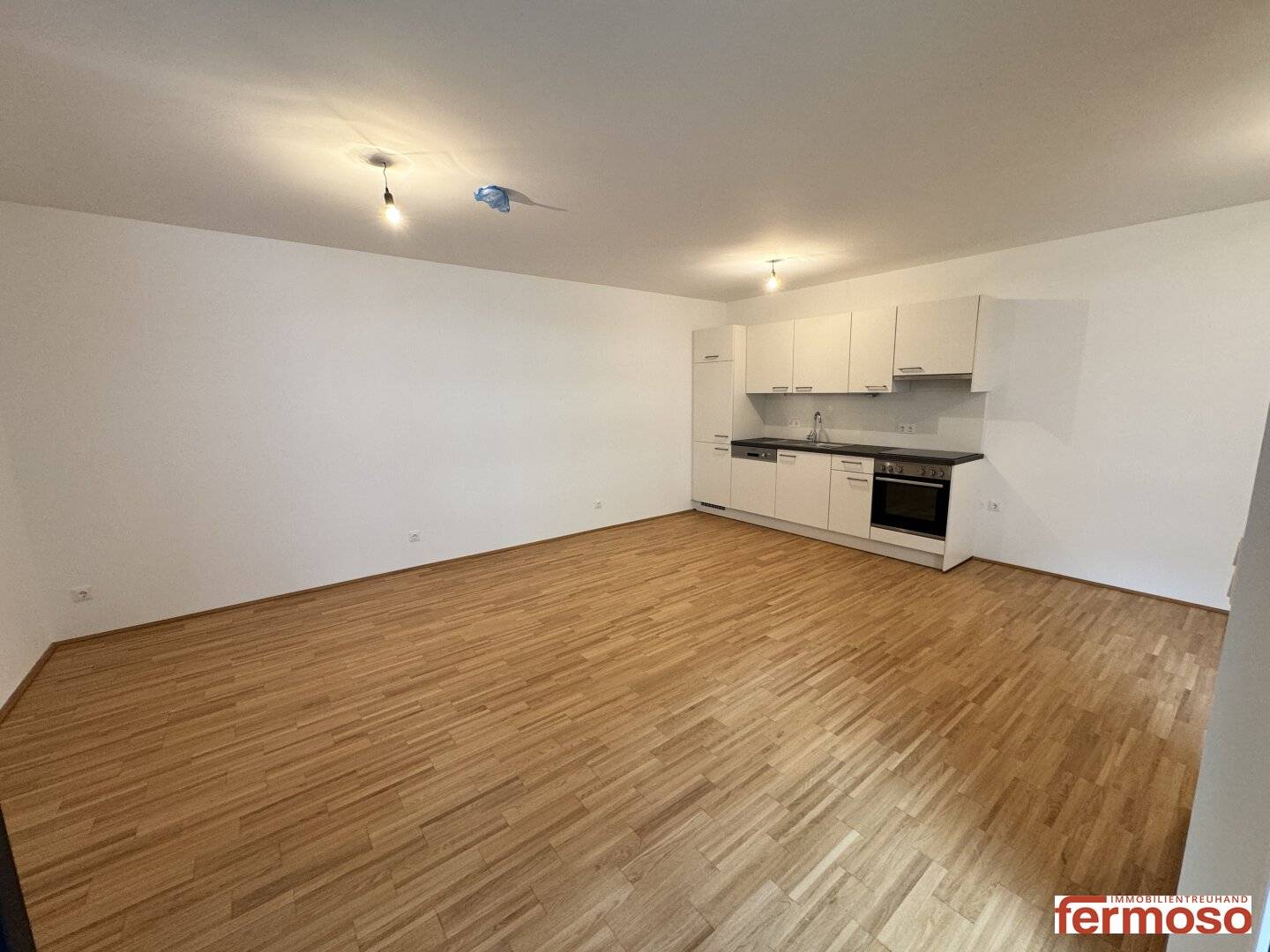 Moderne 2-Zimmer-Wohnung mit Loggia, Einbauküche & Fußbodenheizung im 5. Stock, Wien 1200!