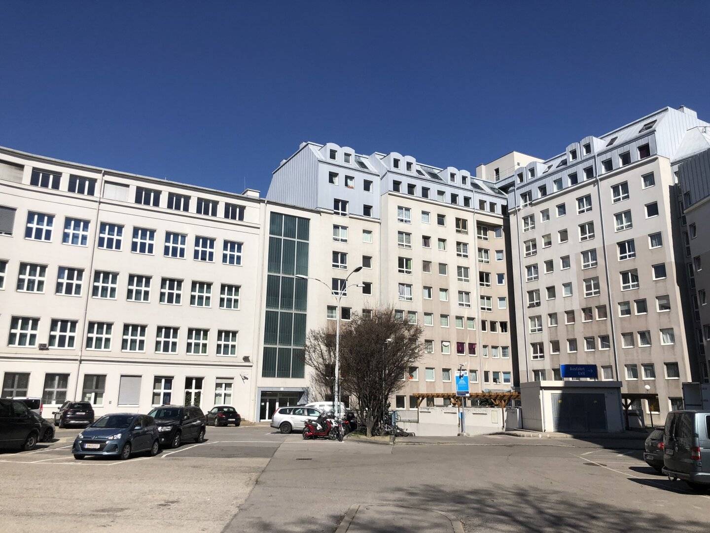 WALDMÜLLER PARK - BRIGHT 2-ROOM APARTMENT - NEAR MATZLEINSDORFERPLATZ