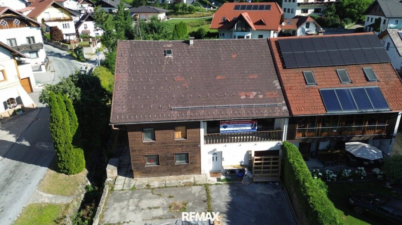 Grundstück mit Altbestand und bewilligtem Bauprojekt in zentrumsnaher Lage von Vöcklamarkt