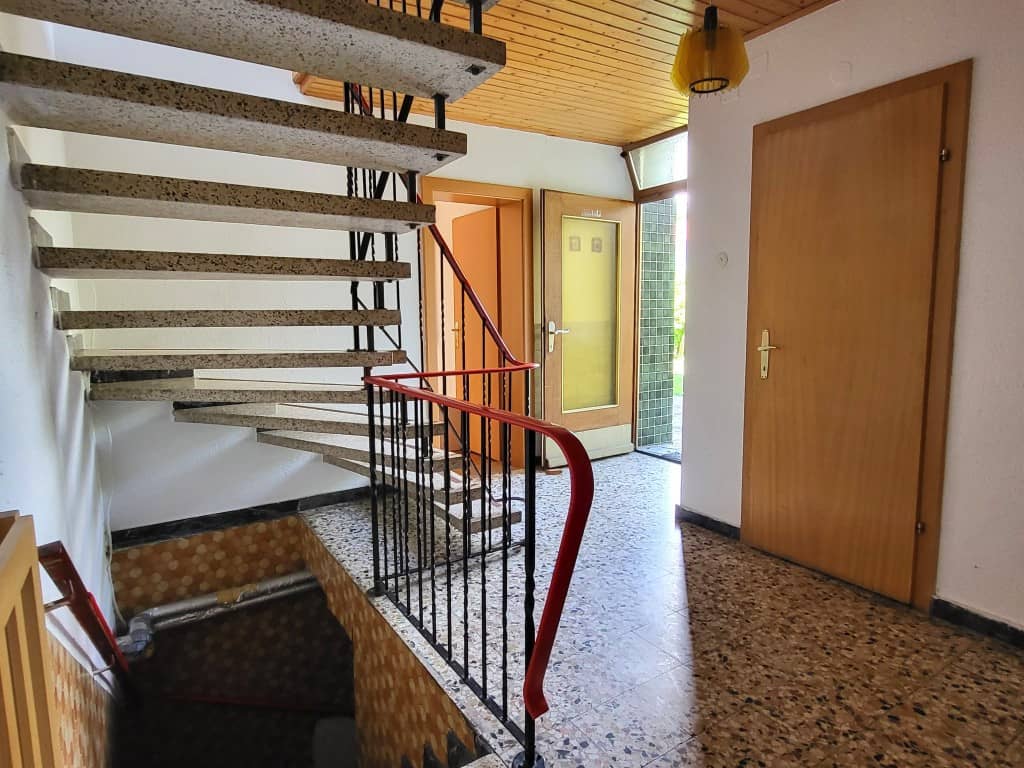 Großzügige Familienwohnung mit separater Nutzfläche und Garage