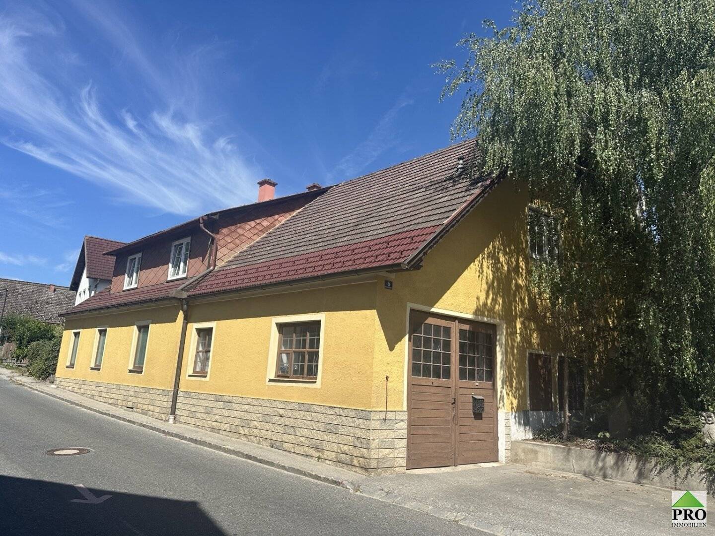 Waldviertel-Wochenendhaus! Im malerischen Ort Kautzen liegt dieses Haus mit viel Platz!