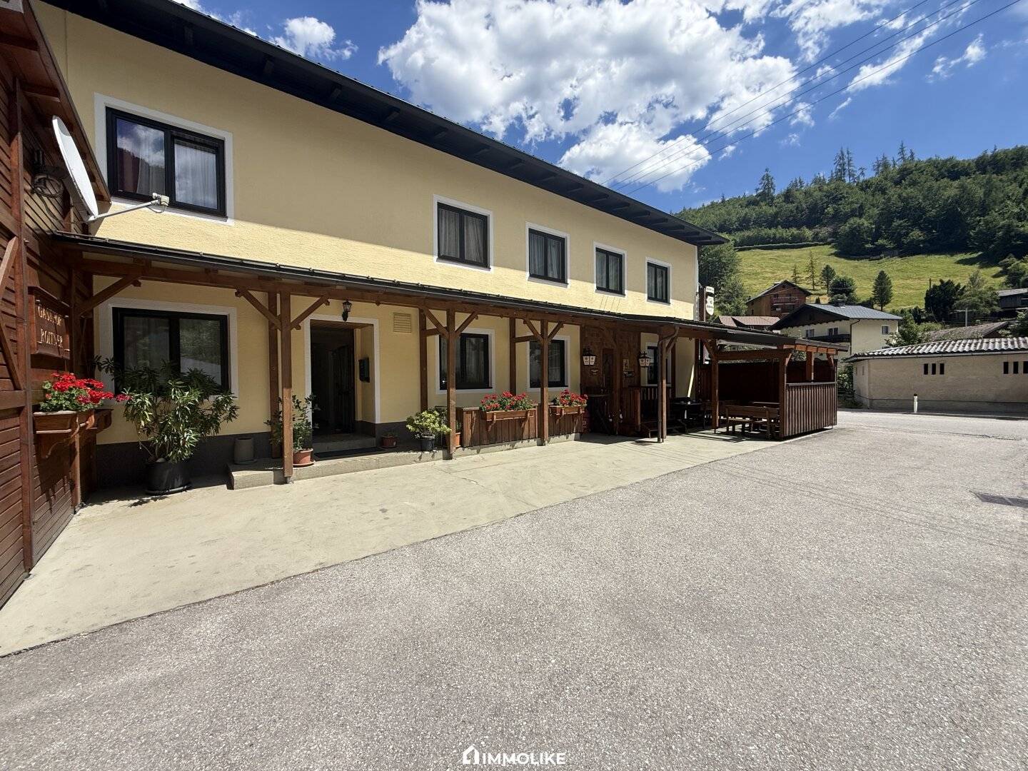 Einmalige Investmentchance in Ebensee – Gasthaus mit 7 Apartments, weiteren Mieteinnahmen &amp; über 660 m² Nutzfläche in Top-Tourismuslage