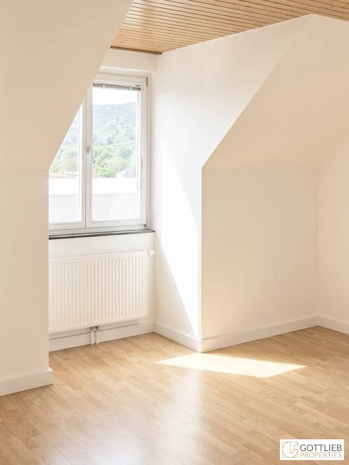 Nähe Altstadt! Bis Februar 2027 befristet vermietete Dachgeschoss-Studio-Wohnung mit Fernblick