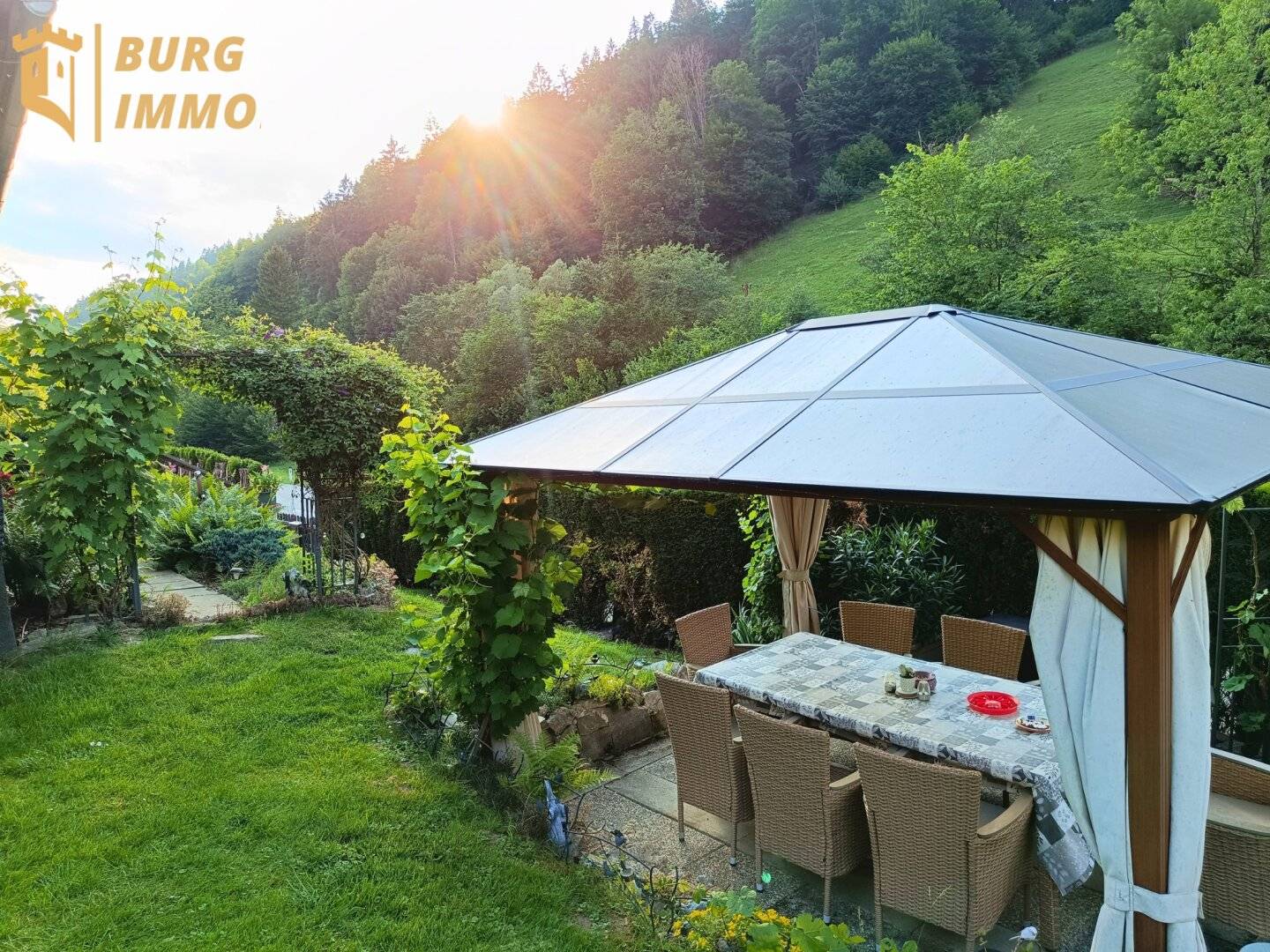 Charmantes Einfamilienhaus mit großem Garten in Frankenfels