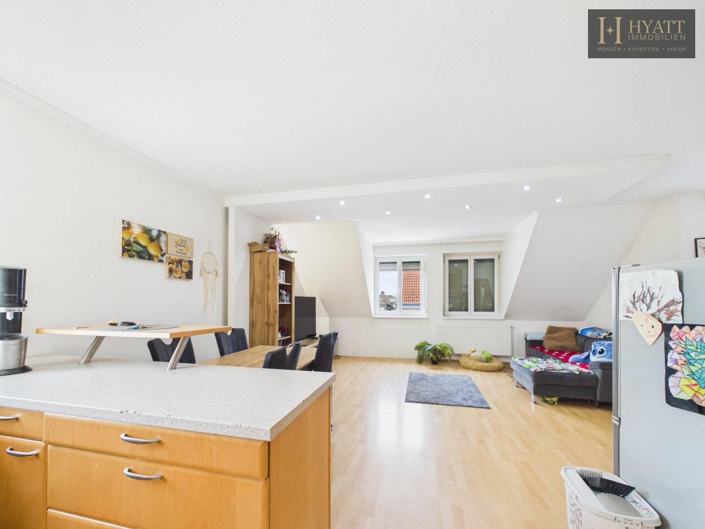 *ESSLING, SEESTADT* Großzügige 3-Zimmer Dachgeschosswohnung mit Terrasse &amp; Garage in 1220 Wien, 98m2 Wohntraum