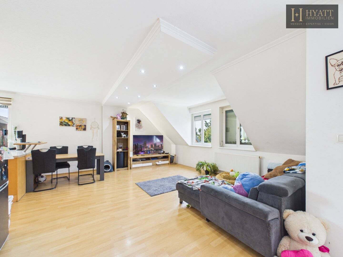 *ESSLING, SEESTADT* Großzügige 3-Zimmer Dachgeschosswohnung mit Terrasse &amp; Garage in 1220 Wien, 98m2 Wohntraum