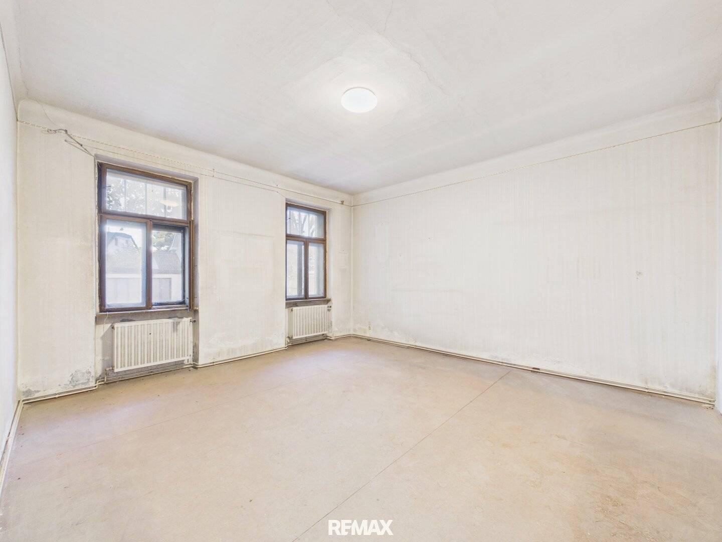 House for renovation in 1110 Vienna | approx. 90 m² living space
