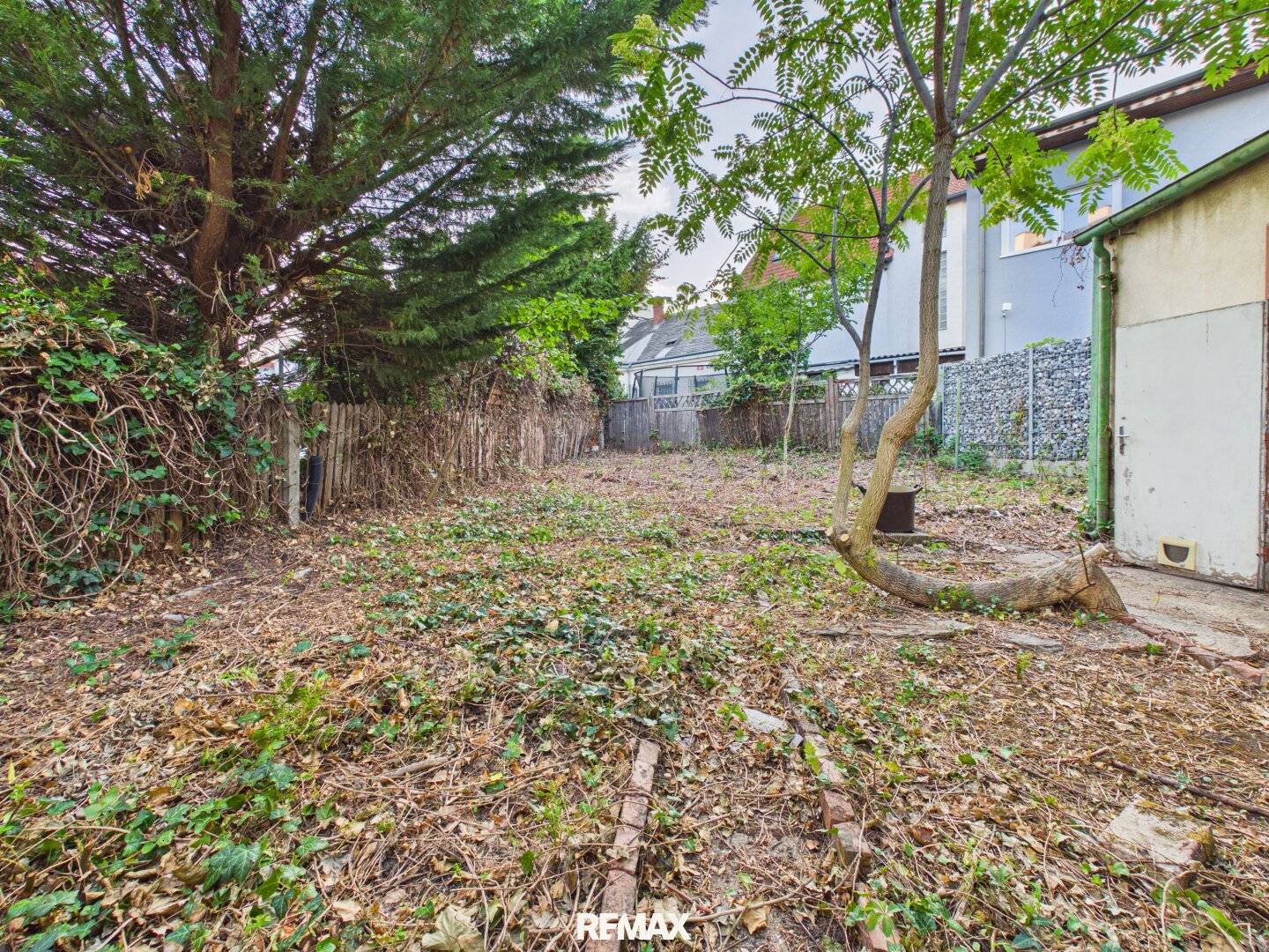House for renovation in 1110 Vienna | approx. 90 m² living space