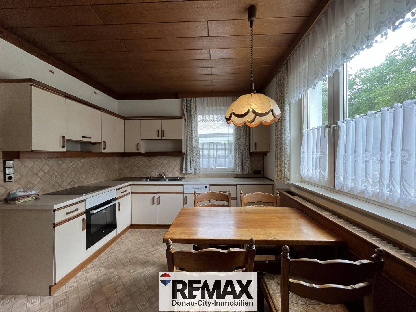 Bright family apartment with large garden