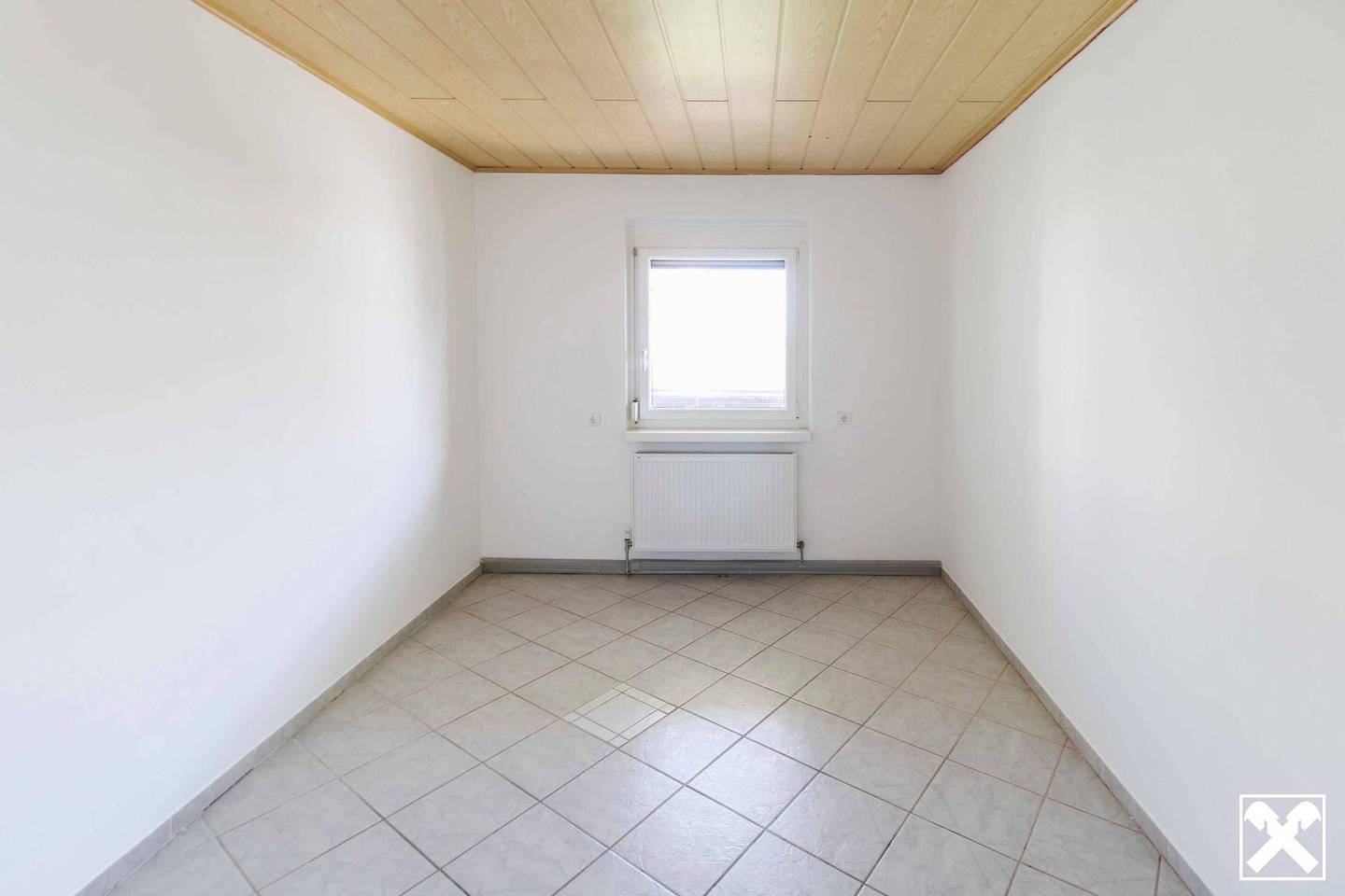 Ruhige Wohnung mit Balkon und Seeblick
