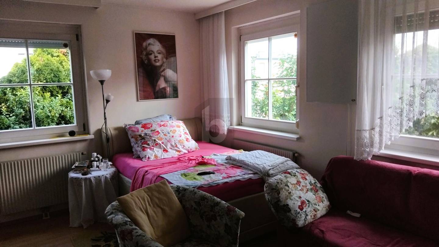 Erdgeschosswohnung mit privatem Garten und Loggia