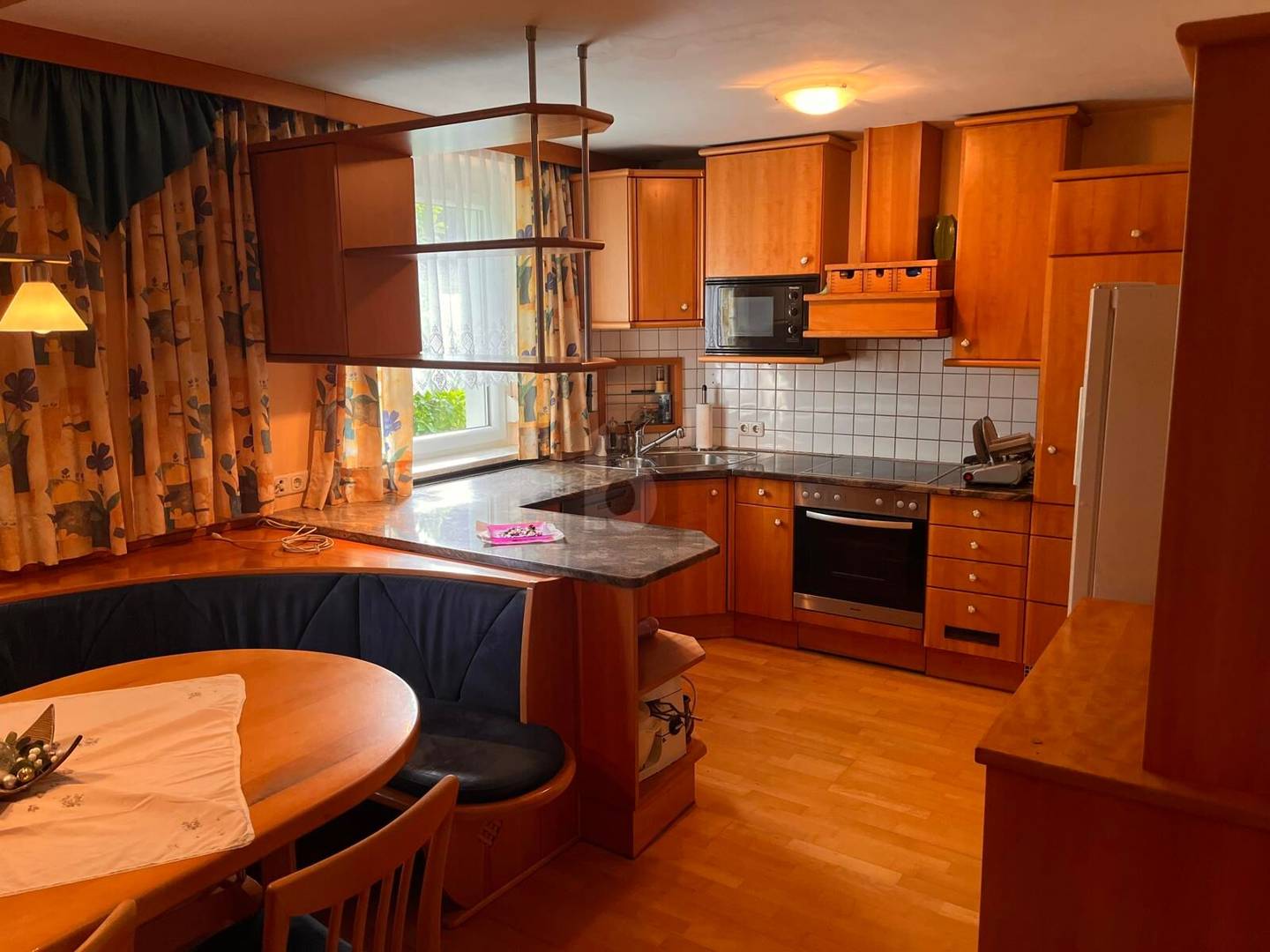 Barrierefreie Wohnung großer Garten und Doppelgarage
