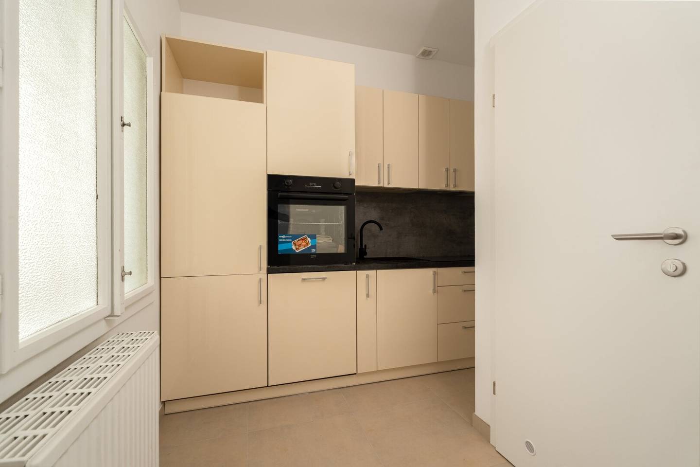Top renovated 3 room apartment near Schönbrunn