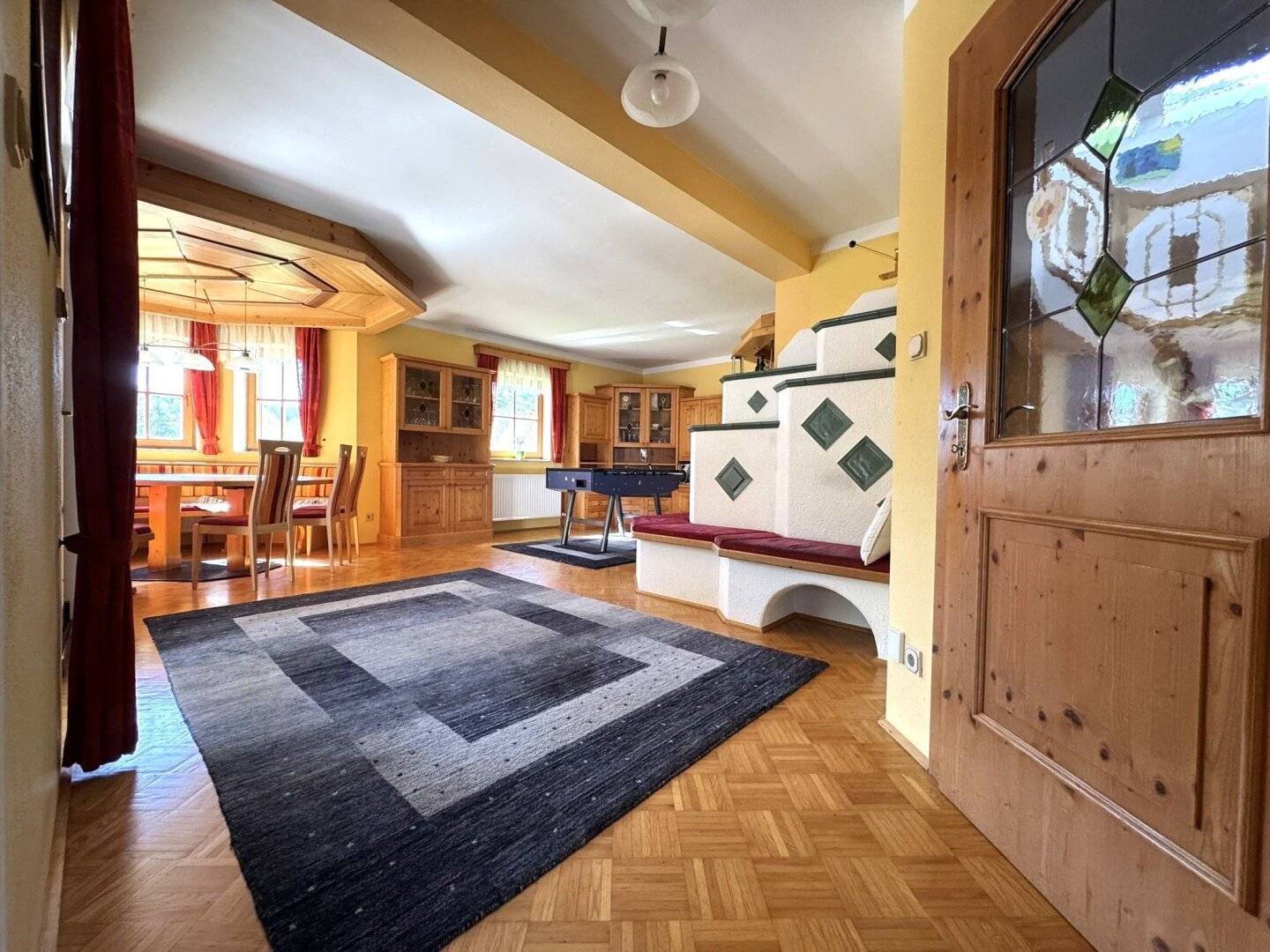 204 m² Nutzfläche. €130 Heizkosten pro Monat. Graz in 23 Minuten