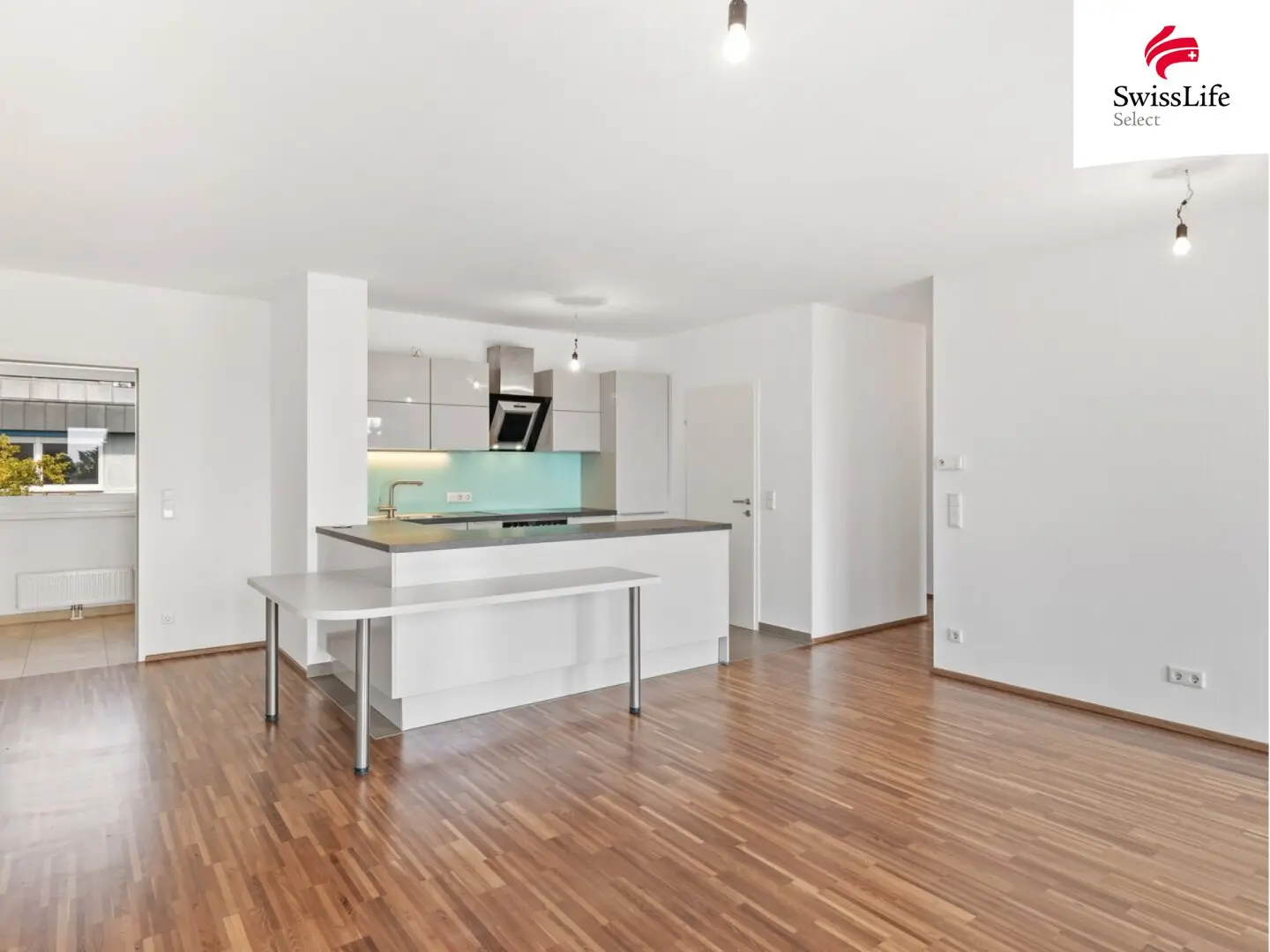 Modern Three-Room Apartment | Two Bathrooms | 17 m² Balcony | Garage Parking Space