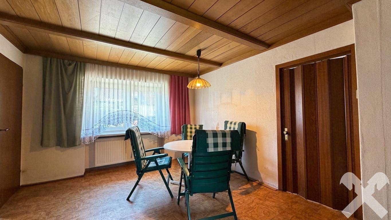 Garten und Carport in ruhiger Lage Familienwohnung