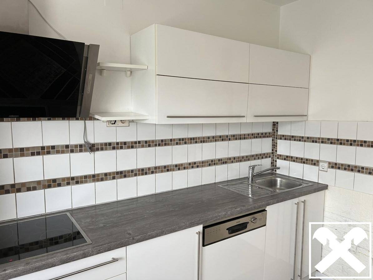 Bright apartment with loggia lift and parking space