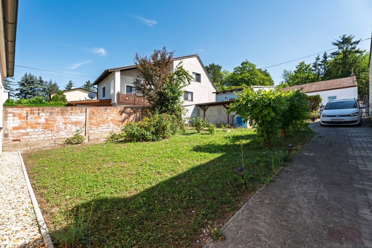 Small House, Large Plot - Absolute Quiet Location!