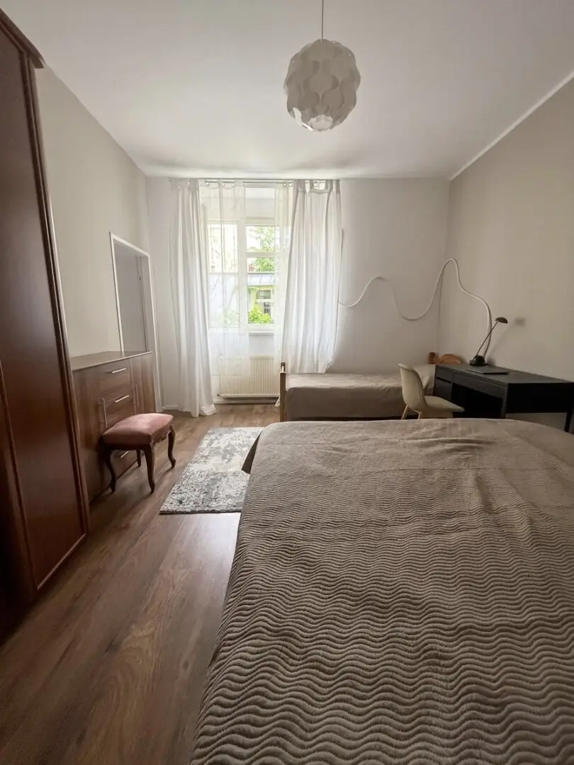 Beautiful period apartment in a quiet location temporarily rented