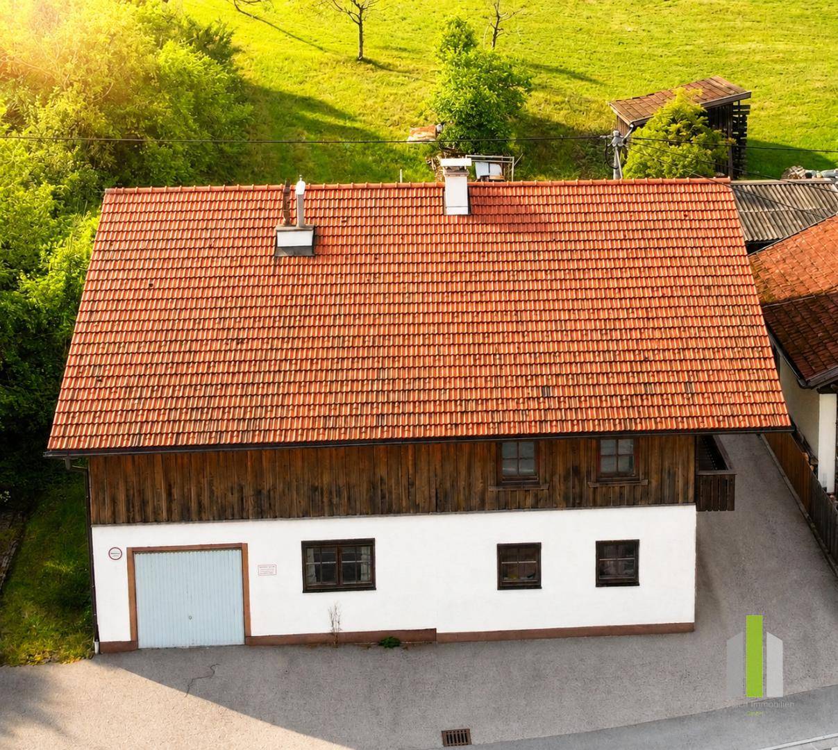 Sonnige Hanglage mit Altbestand und Entwicklungspotenzial Wohnung