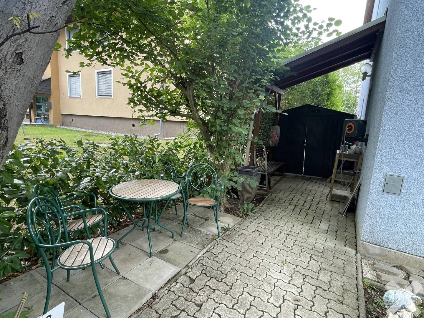 Ruhig gelegene Familienwohnung mit Garten und Carport