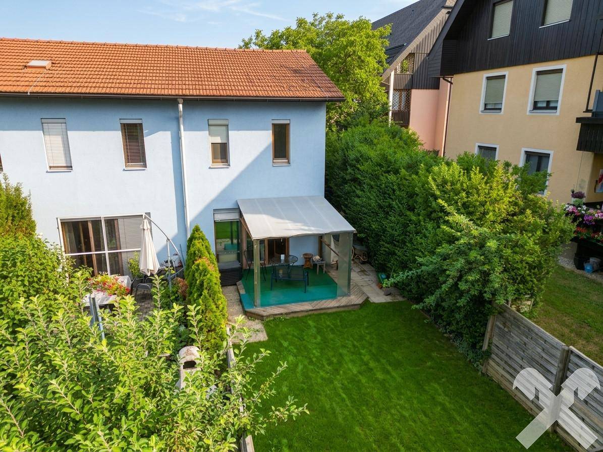 Ruhig gelegene Familienwohnung mit Garten und Carport