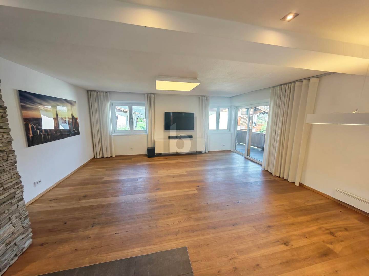 Modernes Penthouse mit privatem Aufgang und Tiefgarage
