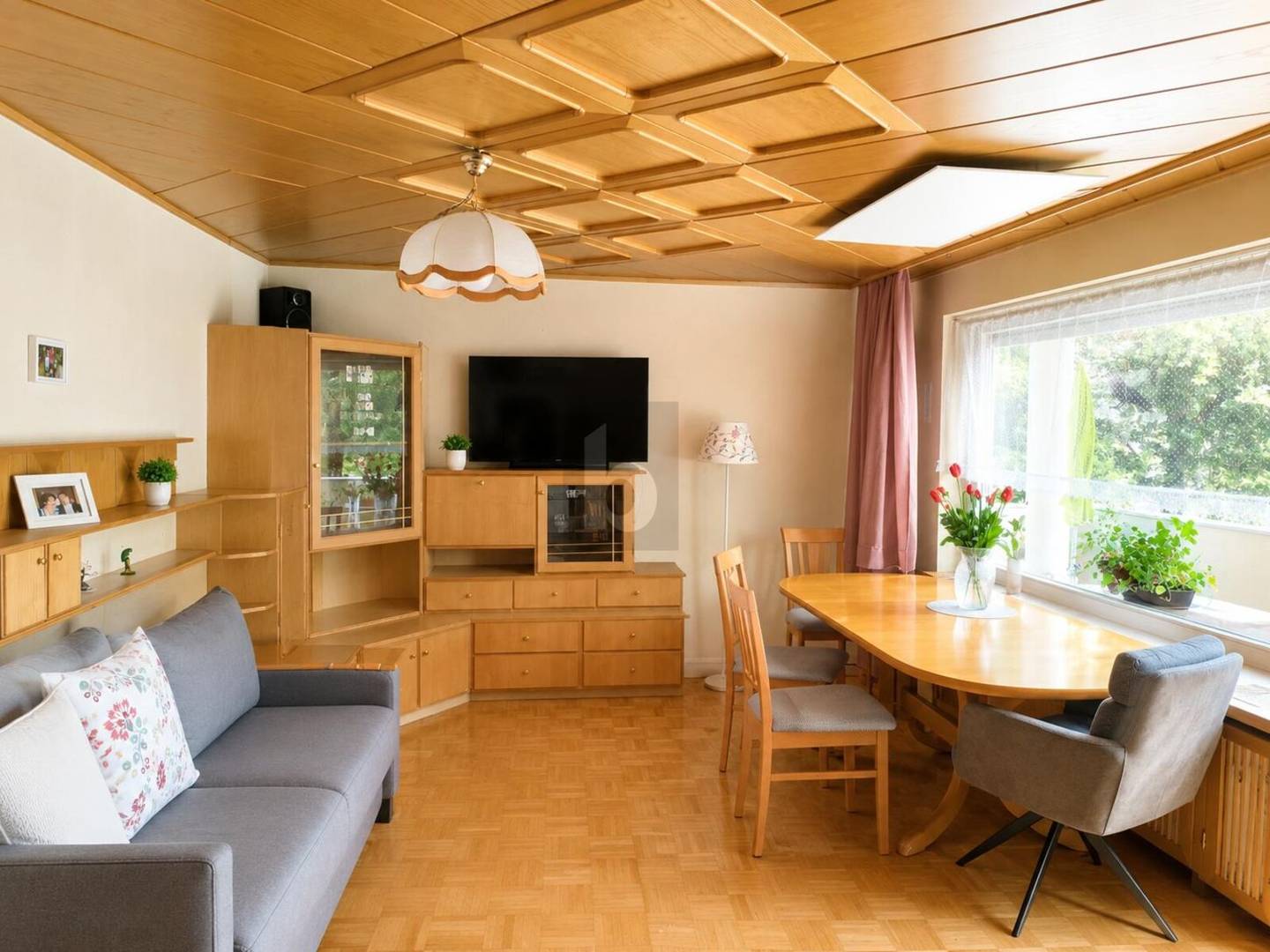 Bright apartment with large balcony and green view