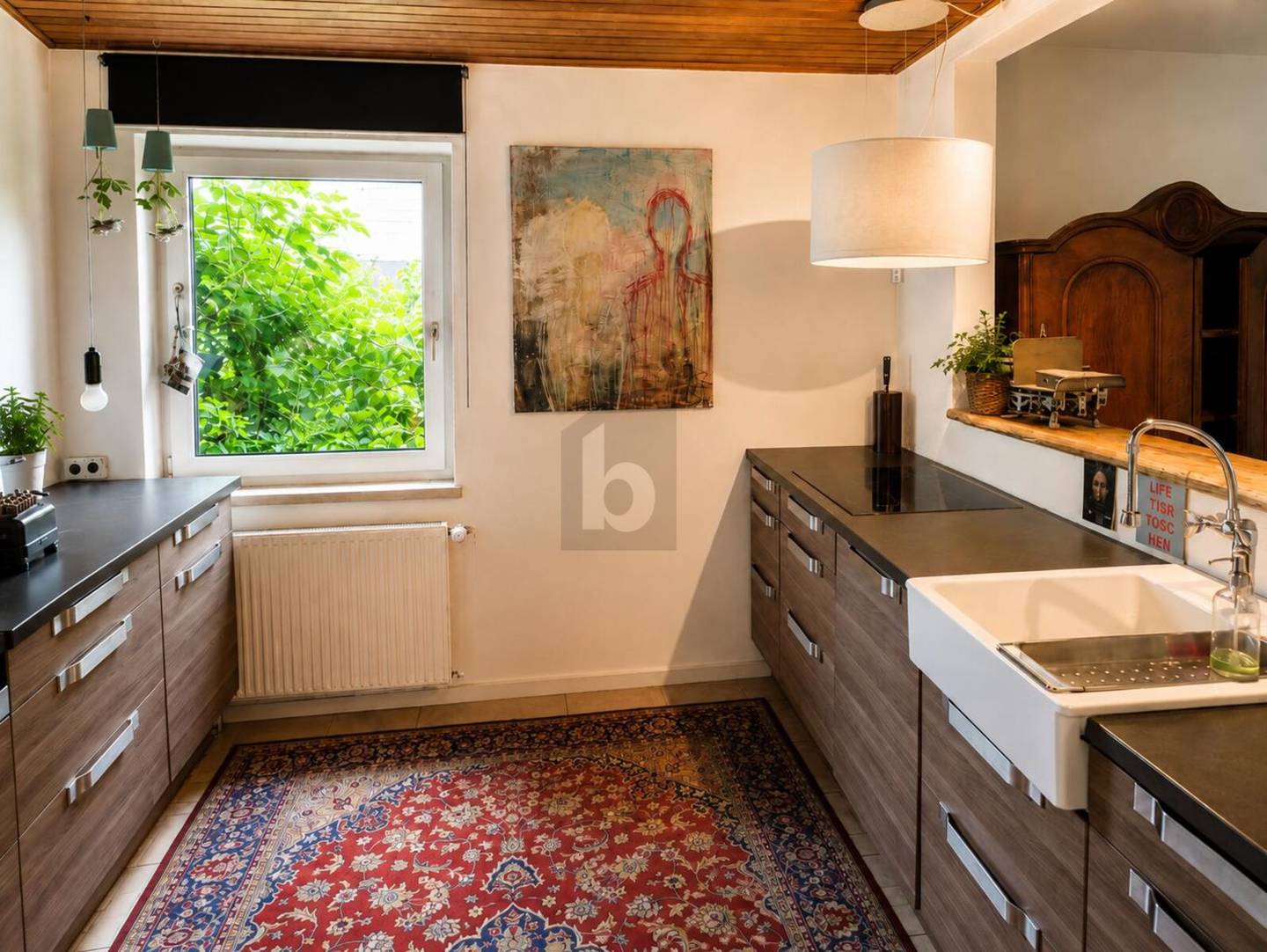 Familienwohnung mit privatem Naturgarten und Garage