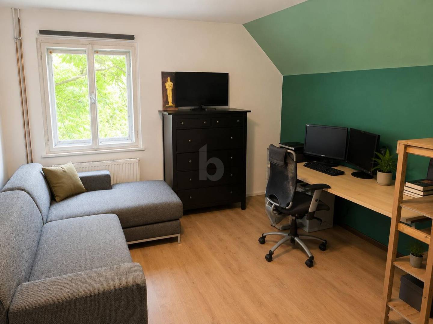 Familienwohnung mit privatem Naturgarten und Garage